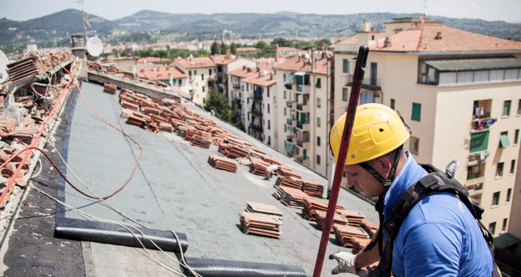 Voici comment économiser sur les coûts de rénovation du toit